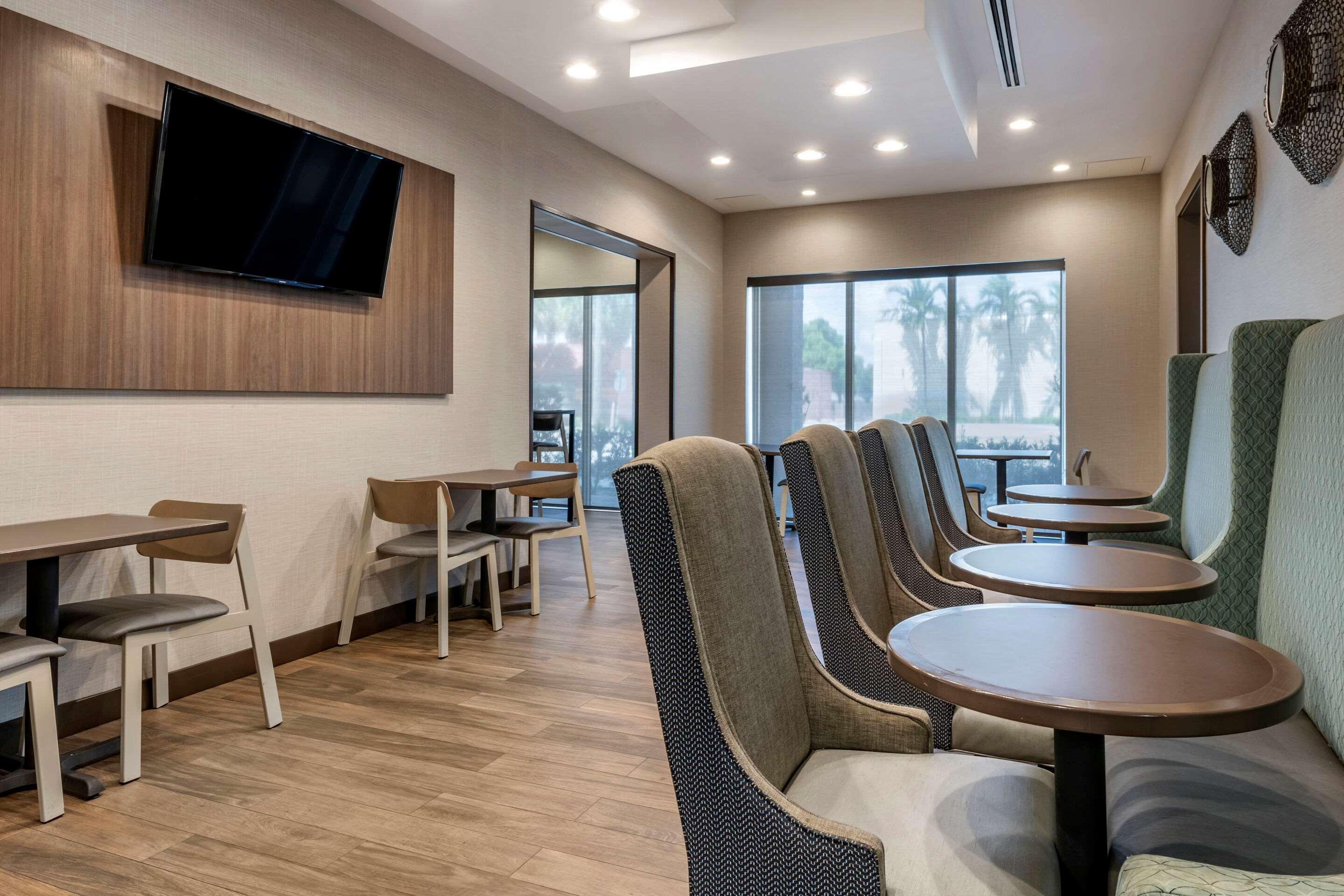 Comfort Suites Fort Lauderdale Airport & Cruise Port Dania Beach Ngoại thất bức ảnh