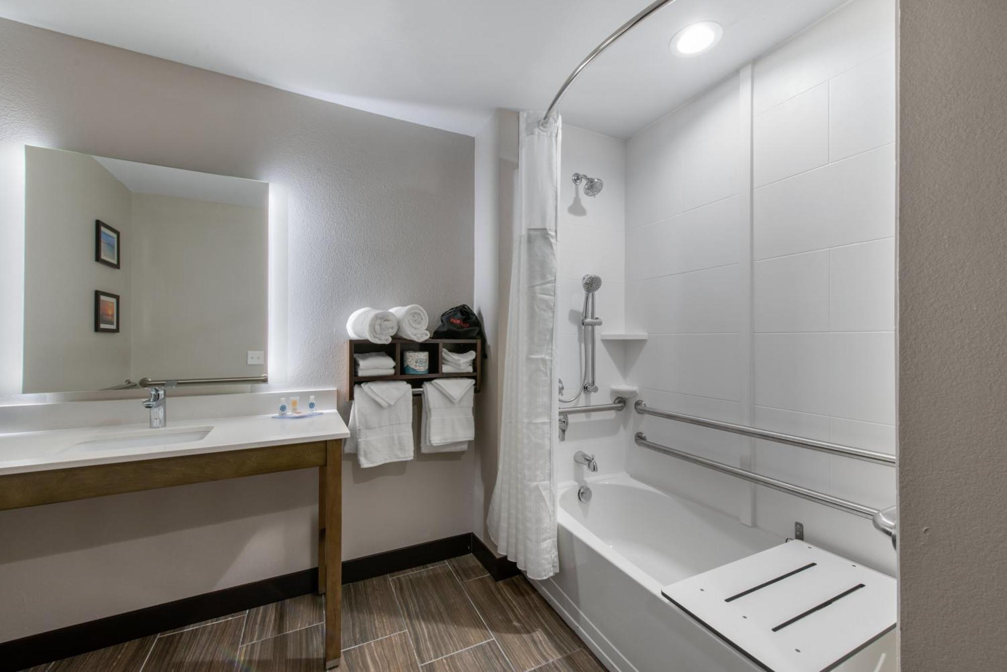 Comfort Suites Fort Lauderdale Airport & Cruise Port Dania Beach Ngoại thất bức ảnh